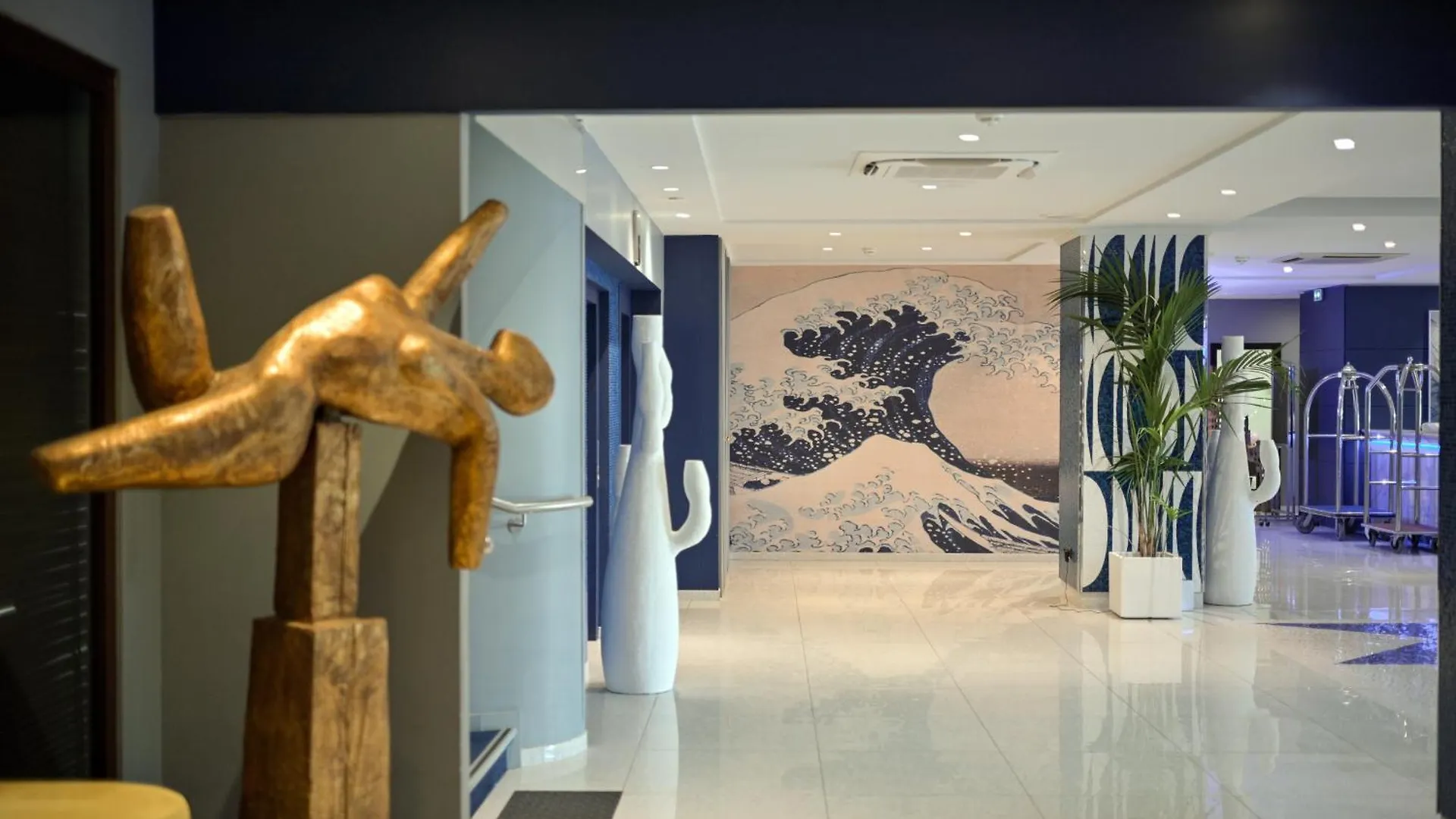 Juliana Hotel Cannes 4*,